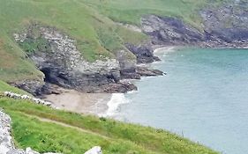 Bossiney Bay Tintagel